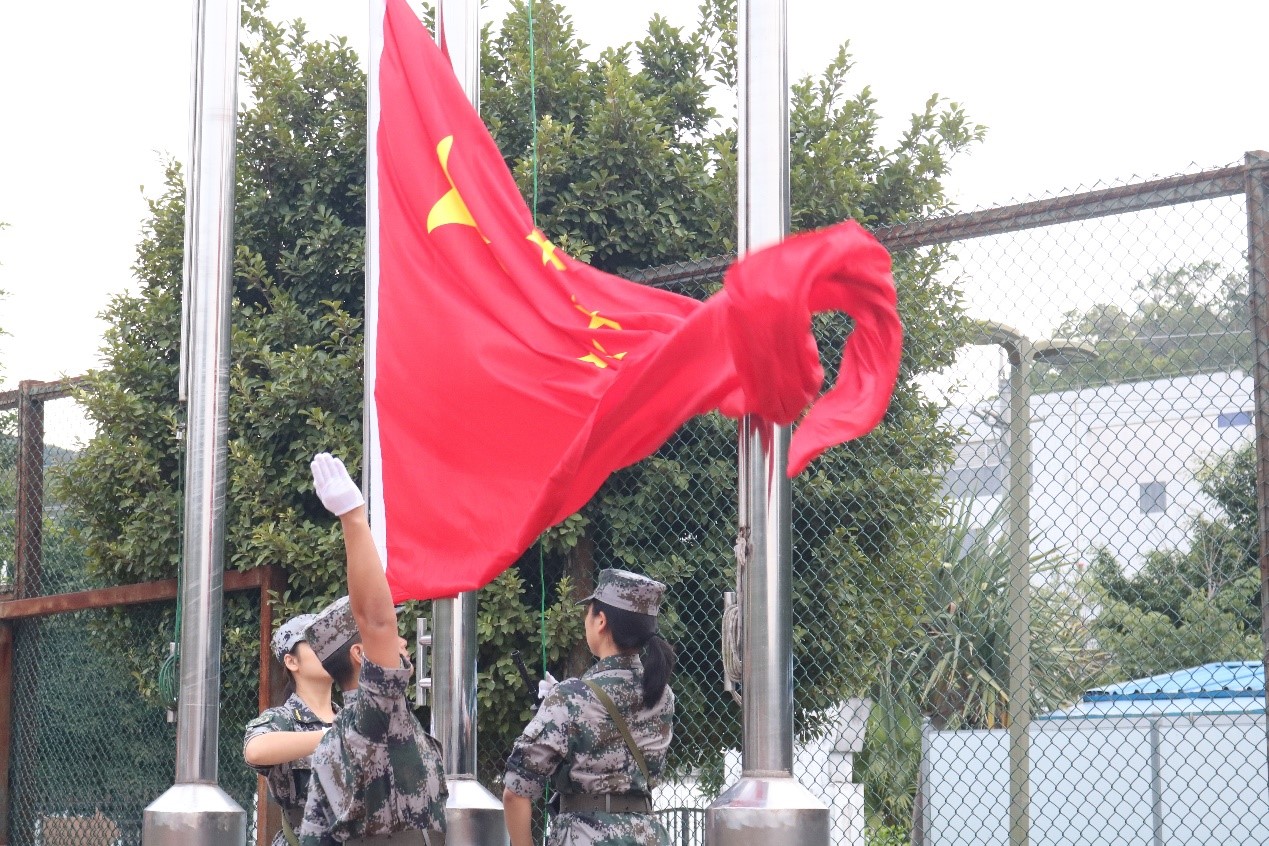 凝聚仲恺力量 共创未来篇章——2026世界杯官方合作网站升旗仪式顺利举行